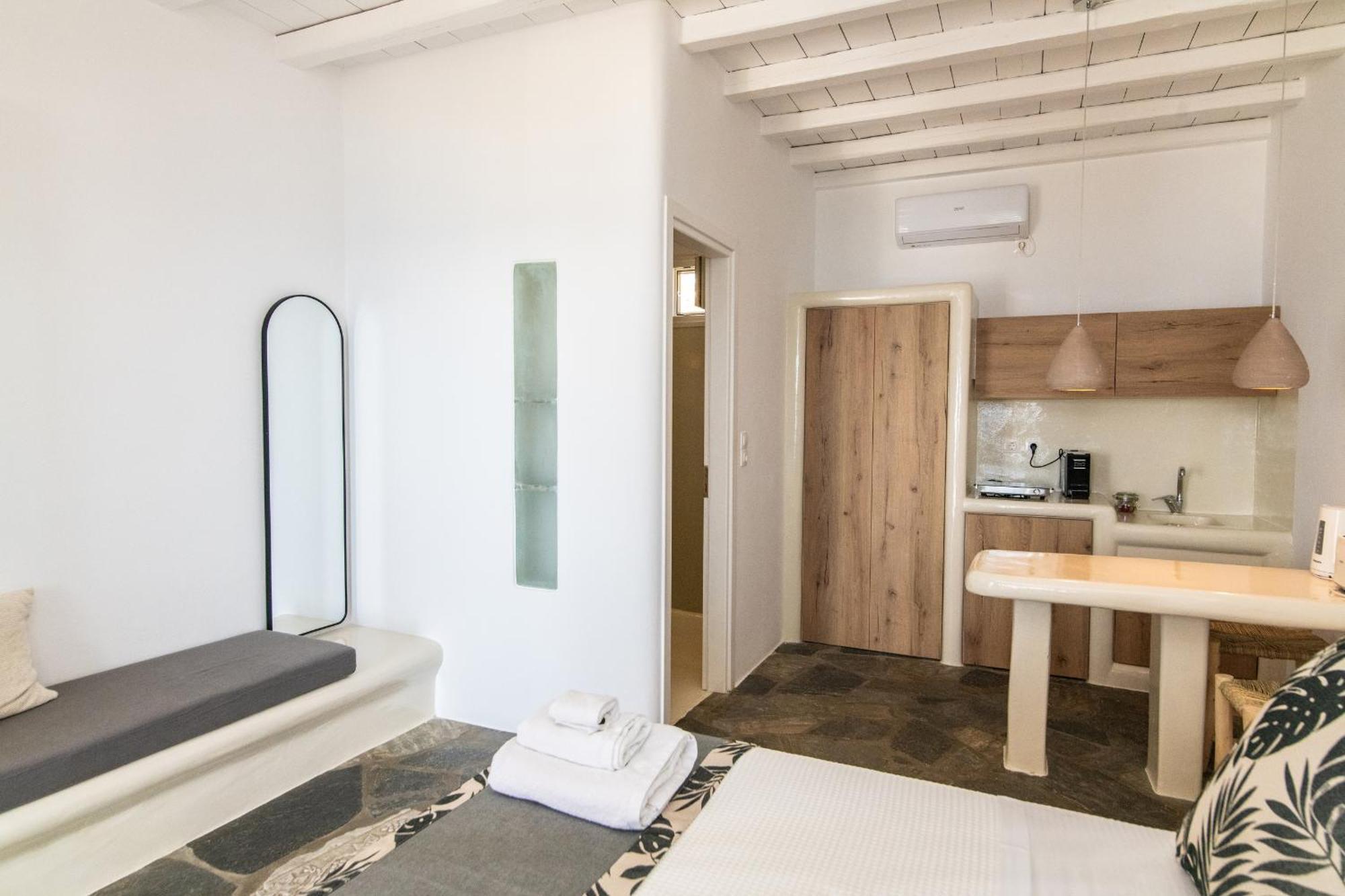 Big Blue Suites & Apartments Kionia Luaran gambar