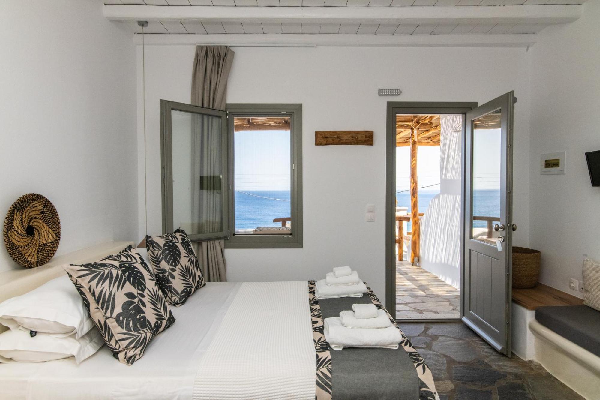 Big Blue Suites & Apartments Kionia Luaran gambar